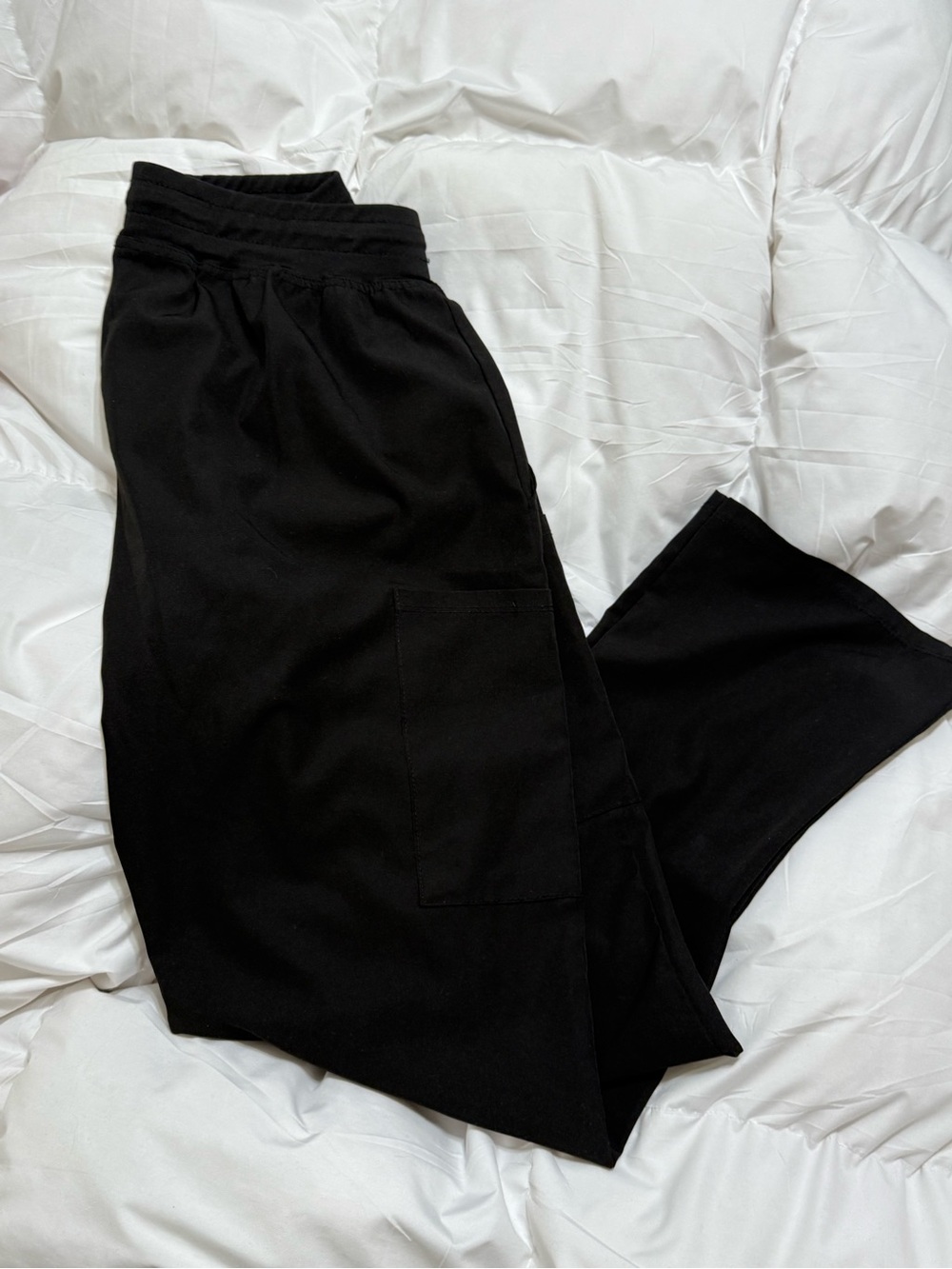 Black Women's Wide- cargo scrub pants.